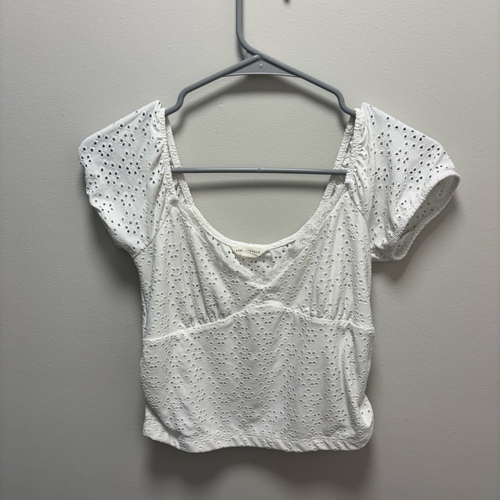 Aeropostale White Puff Sleeve Crop Top